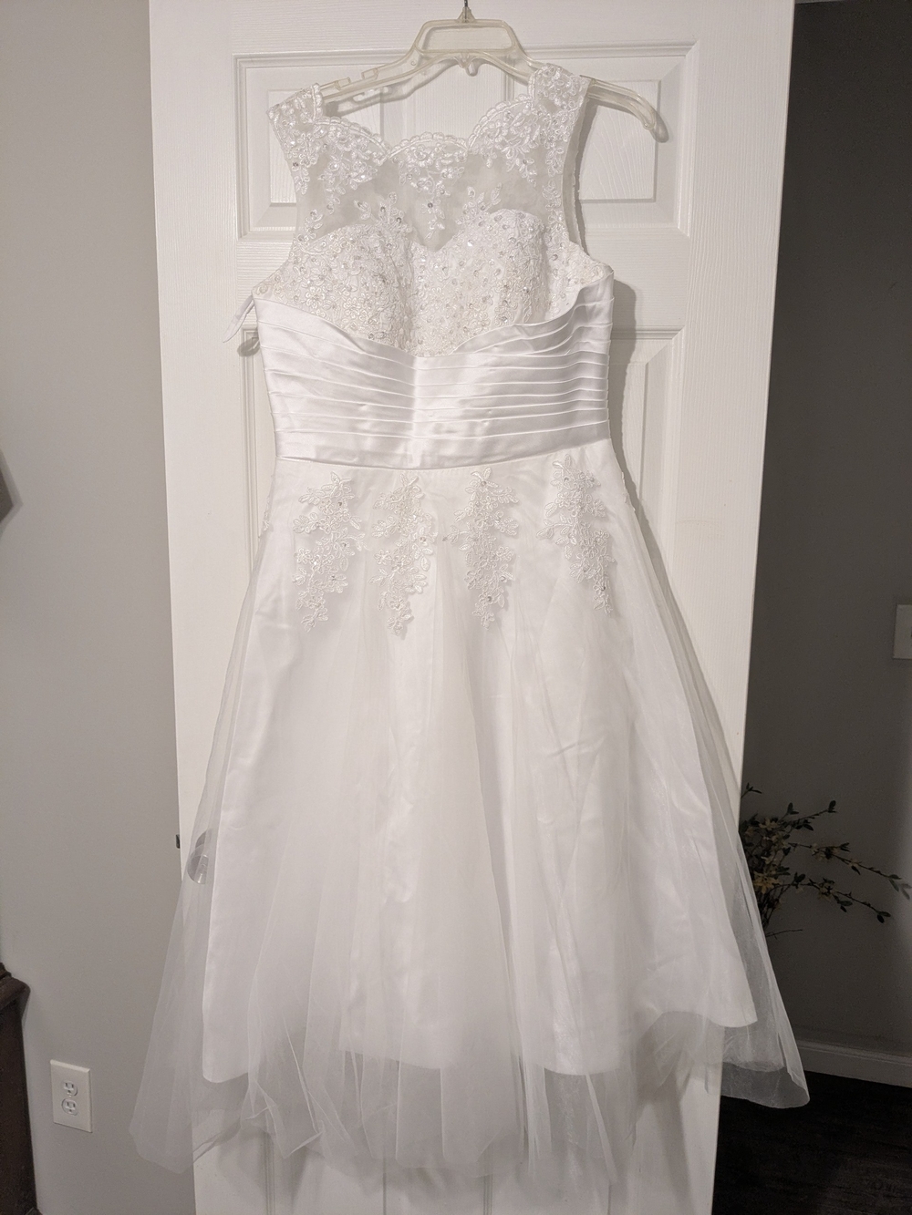 White Lace & Tulle Girls' Party Dress